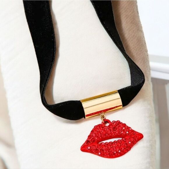 Hot Lips Red Rhinestone Black Velvet Choker Necklace Valentine's Baddie Jewelry - Picture 2 of 7